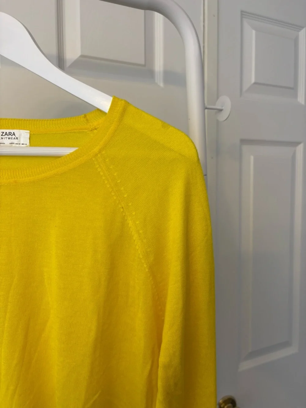 Zara Sunny Yellow Lightweight Crewneck Sweater Top Size Medium - Picture 3 of 10